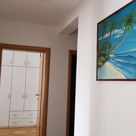 Pannonica Lakes شقة